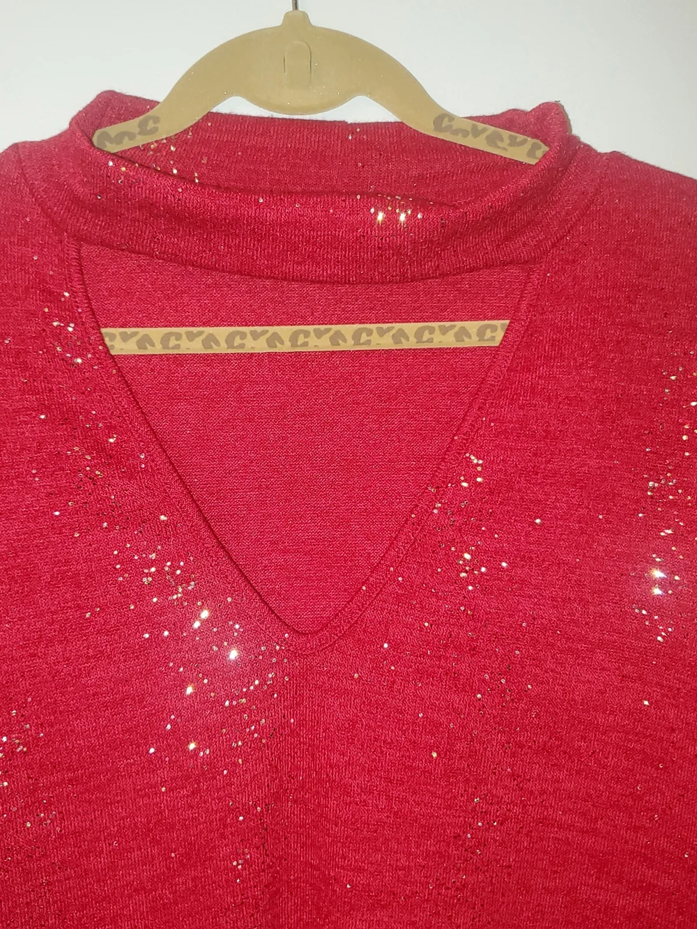 Acting Pro Red Glitter Cutout V-Neck Sweater